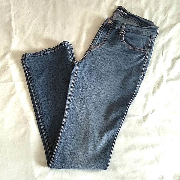WOMEN'S BOOT CUT JEANS - Picture 1 of 6